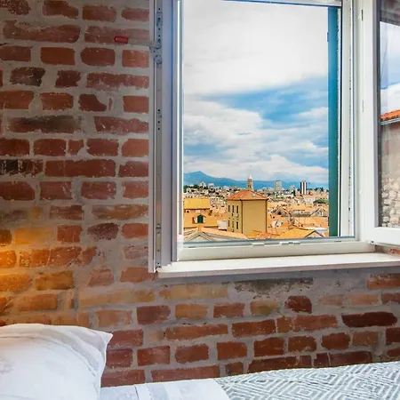 Apartament Smile Lux With View *